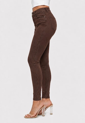 Elara Skinny Jeans in Brown