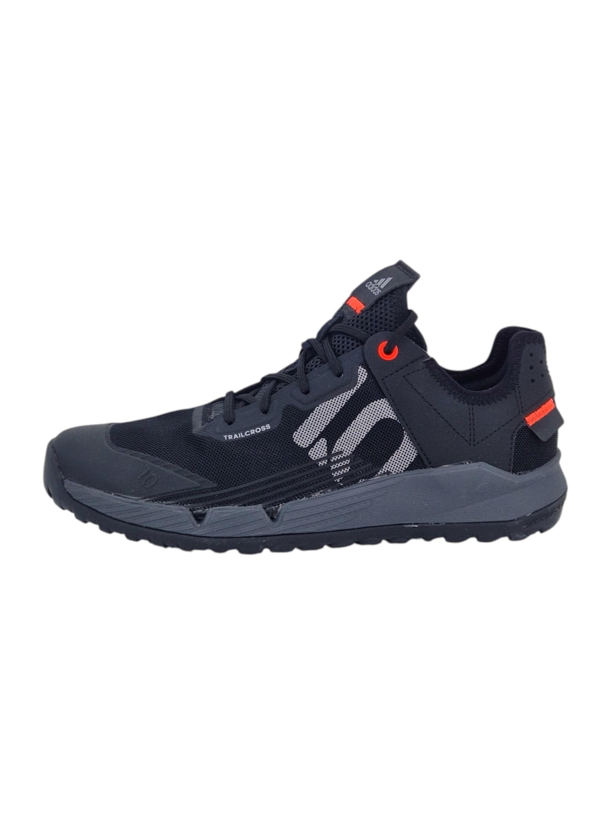 ADIDAS SPORTSWEAR Sneakers in Black: front