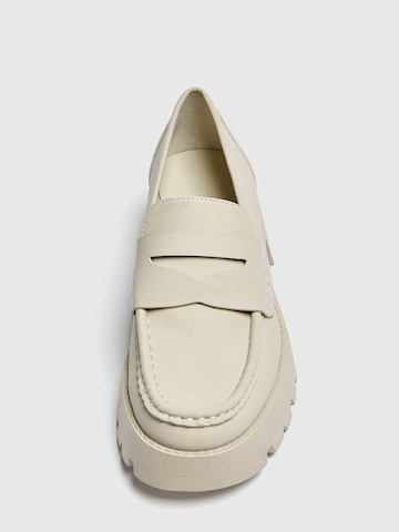 Pull&Bear Classic Flats in Beige