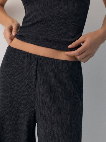 Pull&Bear Wide Leg Hose in Grün