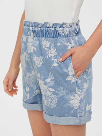 VERO MODA Regular Shorts 'Flora' in Blau