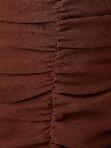 Bershka Sukienka w kolorze brązowy
