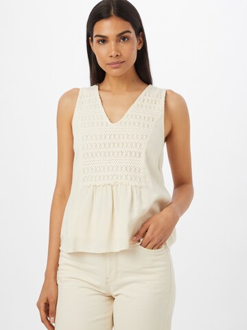 VILA Top in White: front