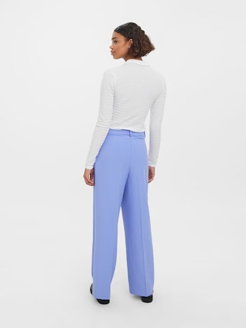 VERO MODA Široke hlačnice Hlače z naborki 'Ceci' | modra barva