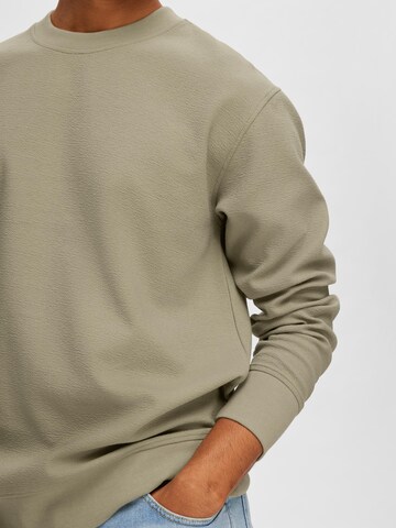 SELECTED HOMME Sweatshirt 'Adam' in Grün