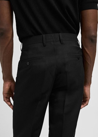 MANGO MAN Normální Kalhoty se sklady v pase 'Vigil' – černá