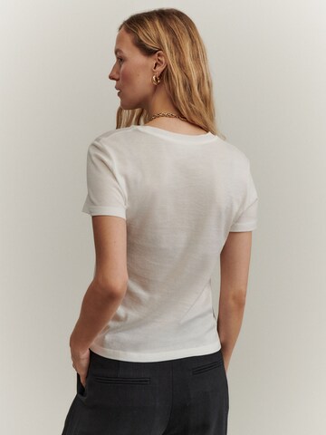 T-shirt 'Emma' ABOUT YOU x Marie von Behrens en blanc