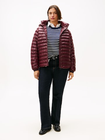 Veste mi-saison Tommy Hilfiger Curve en rouge