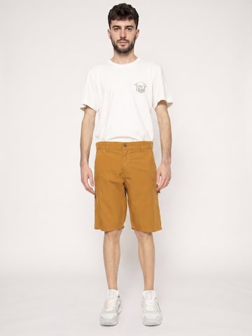 CAT Jeans 'Ristor Carpenter Short' in Yellow