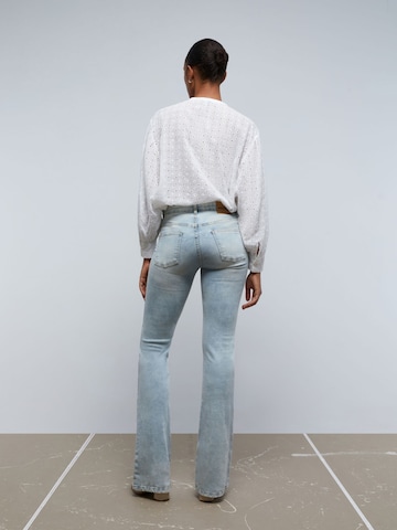 Scalpers Flared Jeans in Blue