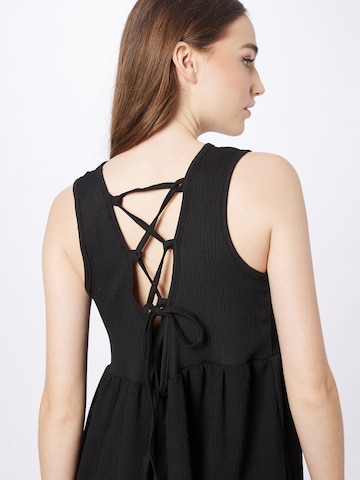 Trendyol - Vestido en negro