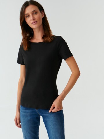 TATUUM T-shirt 'MIKAJA' i svart: framsida