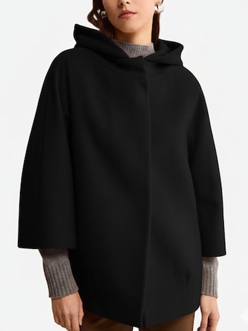 Il Lanificio Winter Coat in Black: front