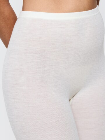 TRIUMPH - Pantalón de pijama 'Beauty Layers' en blanco