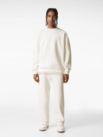 Sweat-shirt Bershka en blanc