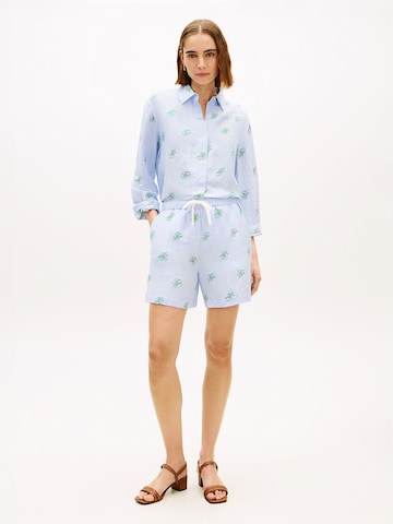 TOMMY HILFIGER Loosefit Shorts in Blau