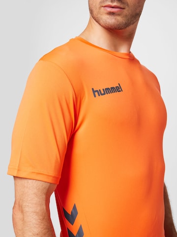 Costum de trening de la Hummel pe albastru