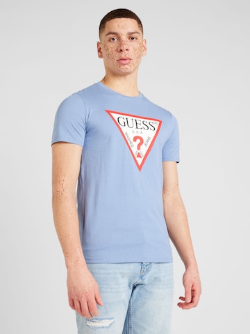 T-Shirt GUESS en bleu : devant