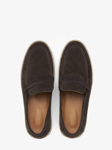 Estro Moccasin '09-4560' in Brown