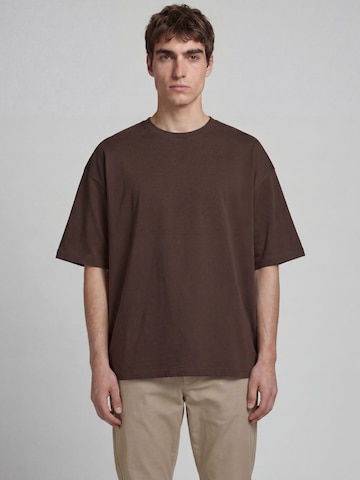 aprel Shirt in Brown: front