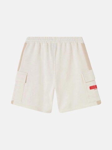 EA7 Emporio Armani Normalny krój Spodnie 'EA7 EMPORIO ARMANI kids BERMUDA FELPA BERMUDA' w kolorze beżowy