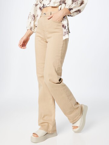 PIECES Regular Jeans 'HOLLY' in Beige: predná strana