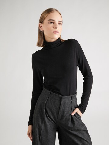 Banana Republic Sweater in Black: front