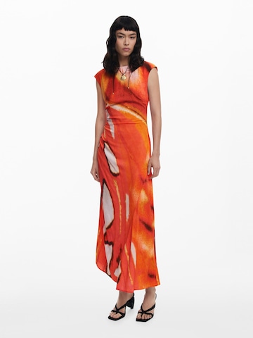 Rochie de la Desigual pe portocaliu