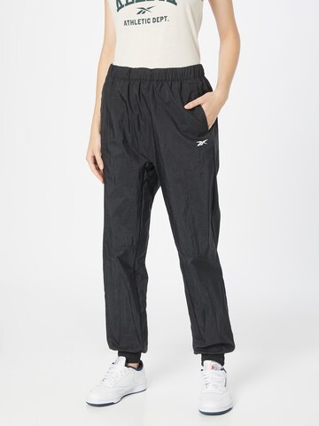 Reebok Tapered Sportbroek in Zwart: voorkant