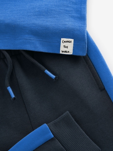 Set Next en bleu