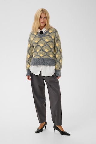 CULTURE Loose fit Pleat-Front Pants in Grey