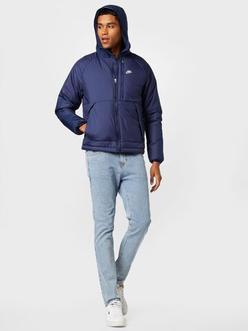 Nike Sportswear Weatherproof jacket in Blue