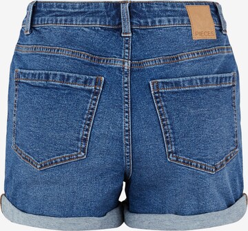 PIECES Regular Shorts 'Pacy' in Blau