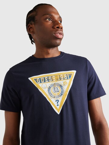 T-Shirt GUESS en bleu