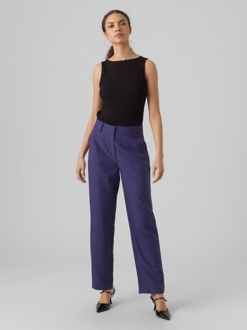 VERO MODA Regular Broek 'CAPRI' in Blauw