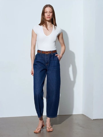 Dilvin - Blusa em branco: frente