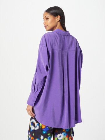 NORR - Blusa 'Magda' em roxo