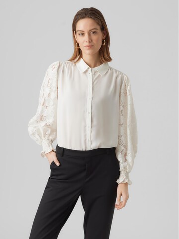 VERO MODA Bluse 'CABENA' i hvid: forside