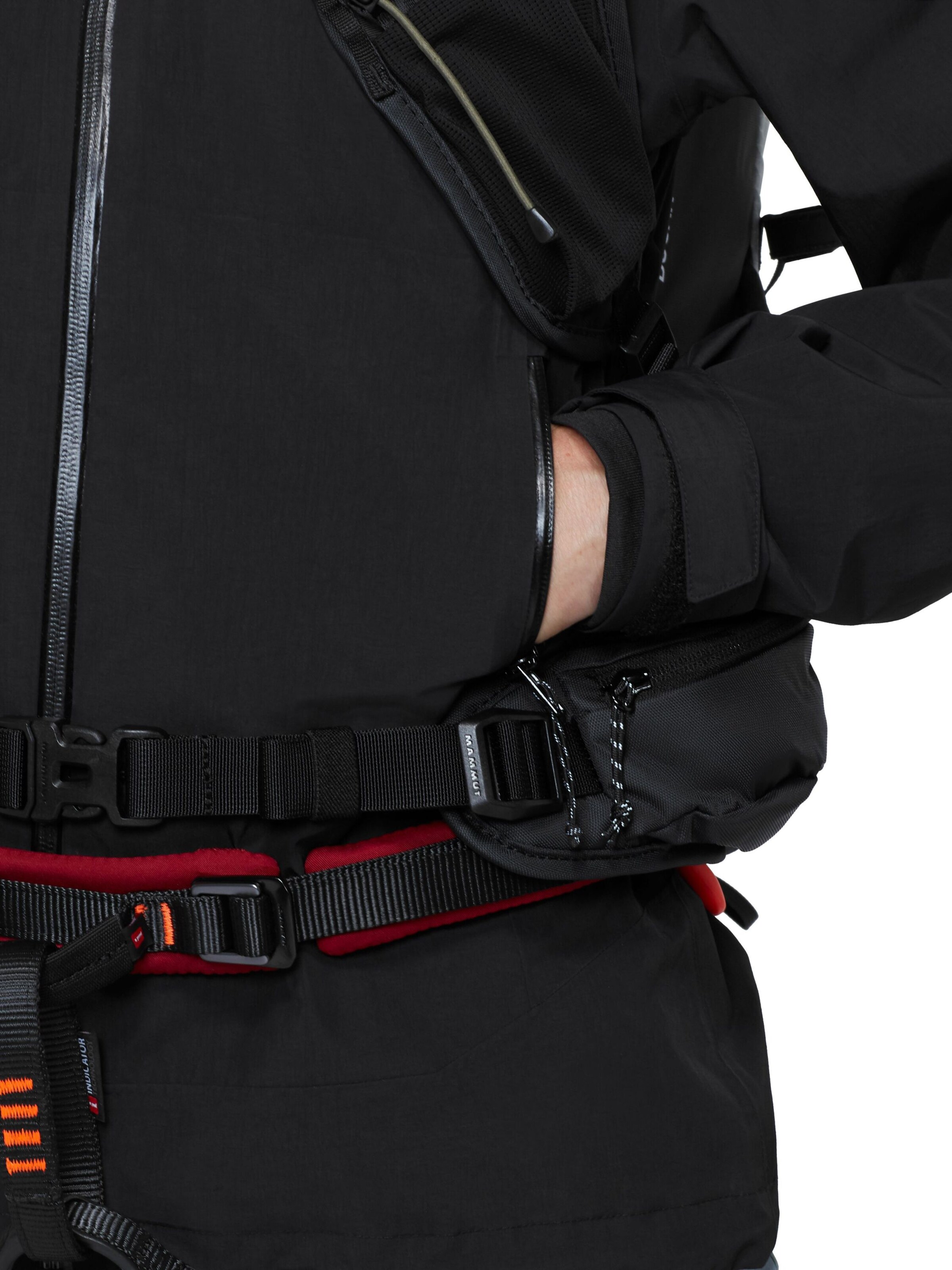 MAMMUT Outdoor Jacket in Black