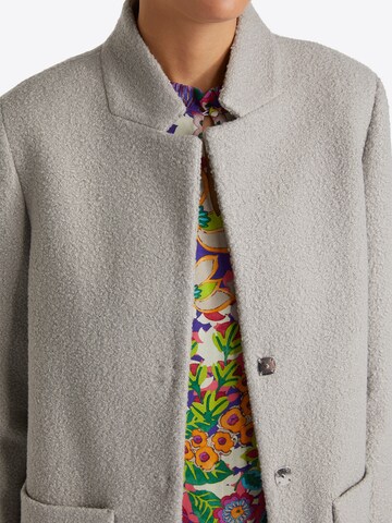 Rich & Royal Between-Seasons Coat in Grey
