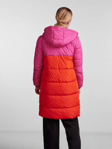 PIECES Zimný kabát 'BEE' - oranžová