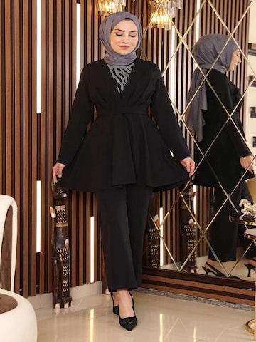 MODAMIHRAM Tunic in Black