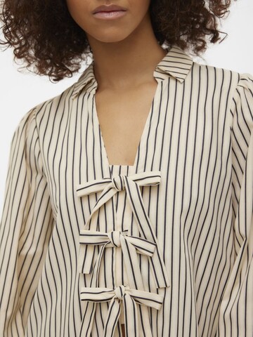 VERO MODA Blouse in Beige