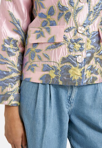 Milano Italy Between-Season Jacket in Red