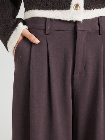 millane Wide leg Παντελόνι πλισέ σε καφέ
