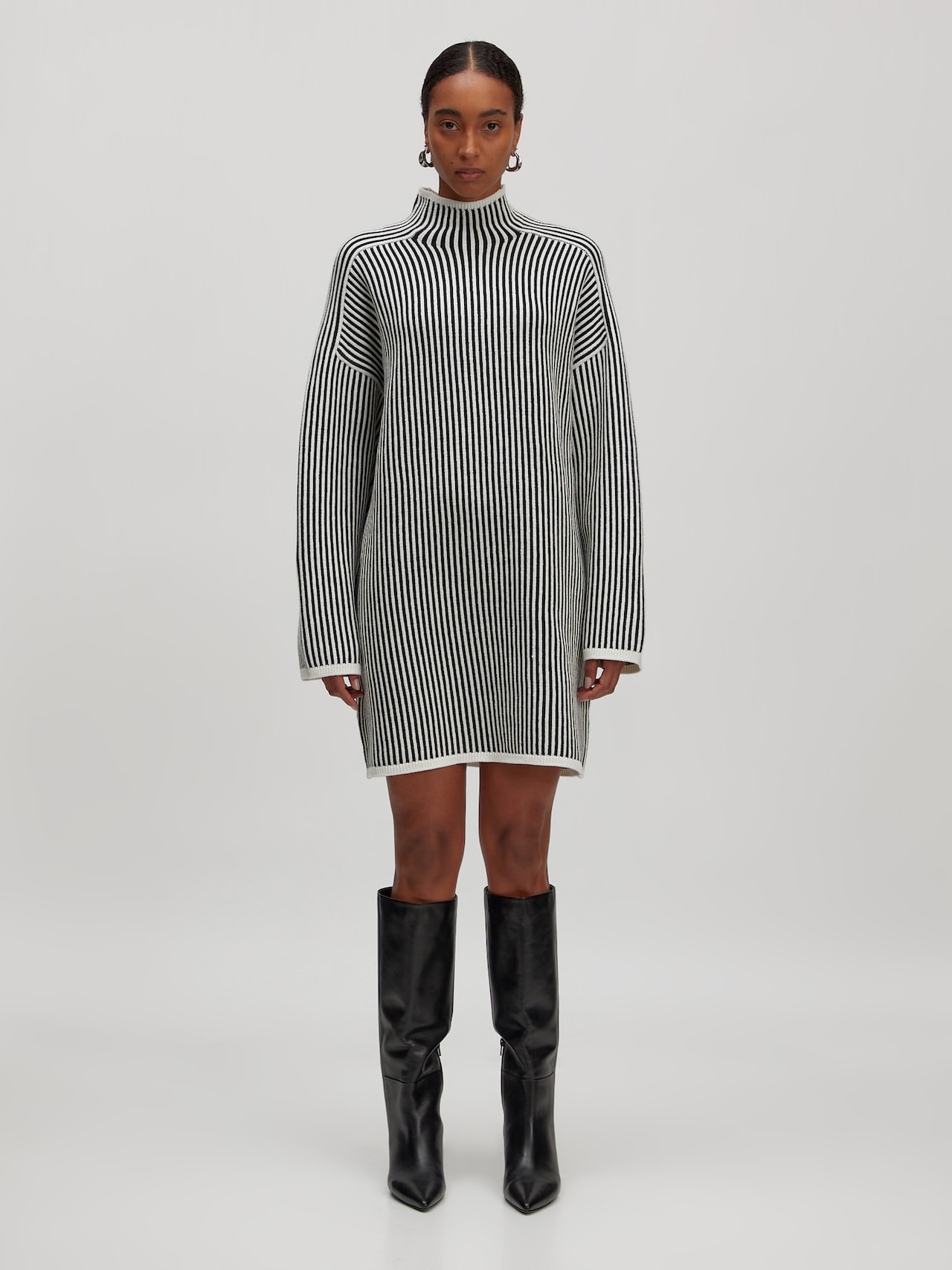 EDITED Produkte Kleid 'Neea' schwarz