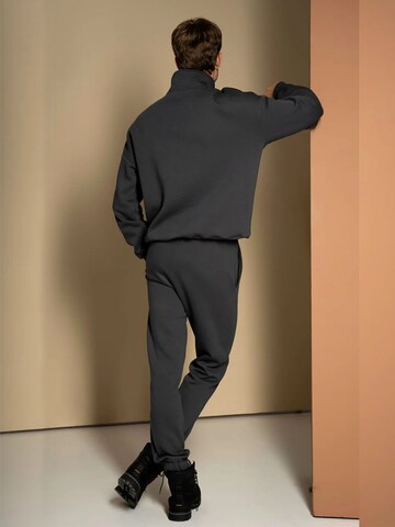 cut my fashion Tracksuit 'Paulius' in Grey