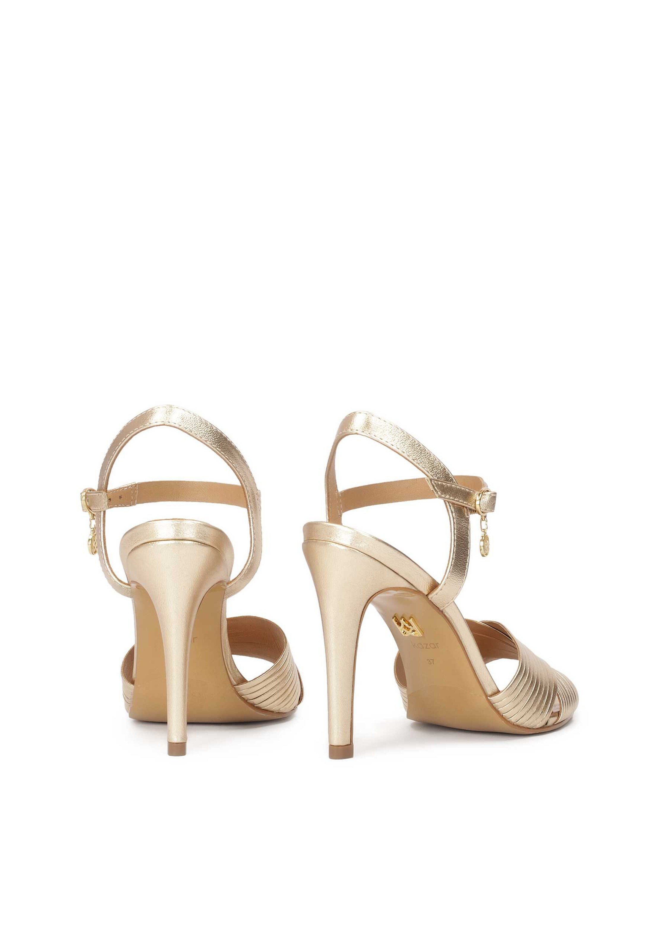Sandalo con cinturino di Kazar in oro