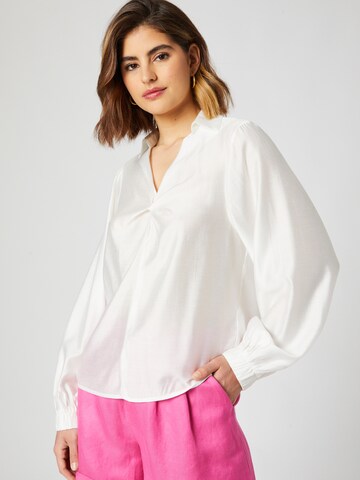 Guido Maria Kretschmer Collection Blouse 'Talisha' in White: front