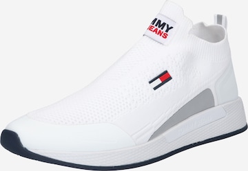 Tommy Jeans Slip-Ons in White: front